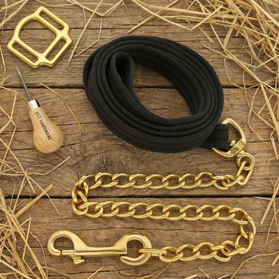Correa para caballos con cadena de latón y asa acolchada negra