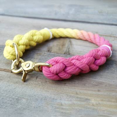 Cose un brazalete de cuerda de algodón
