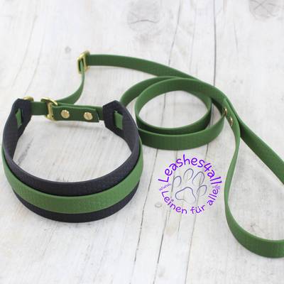 Haz un collar verde con herrajes de latón