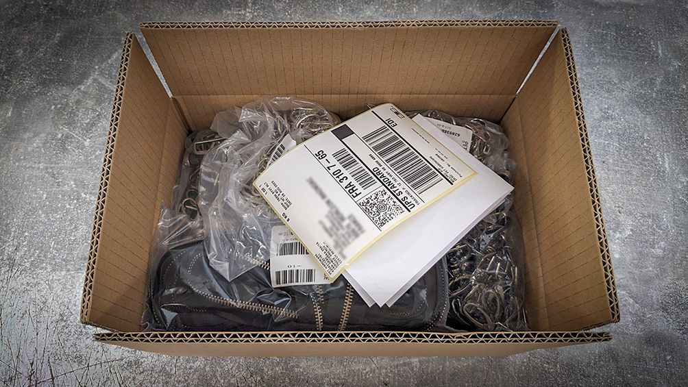 Packaging in Pethardware
