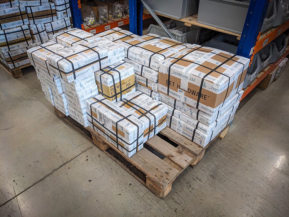 Packaging in Pethardware